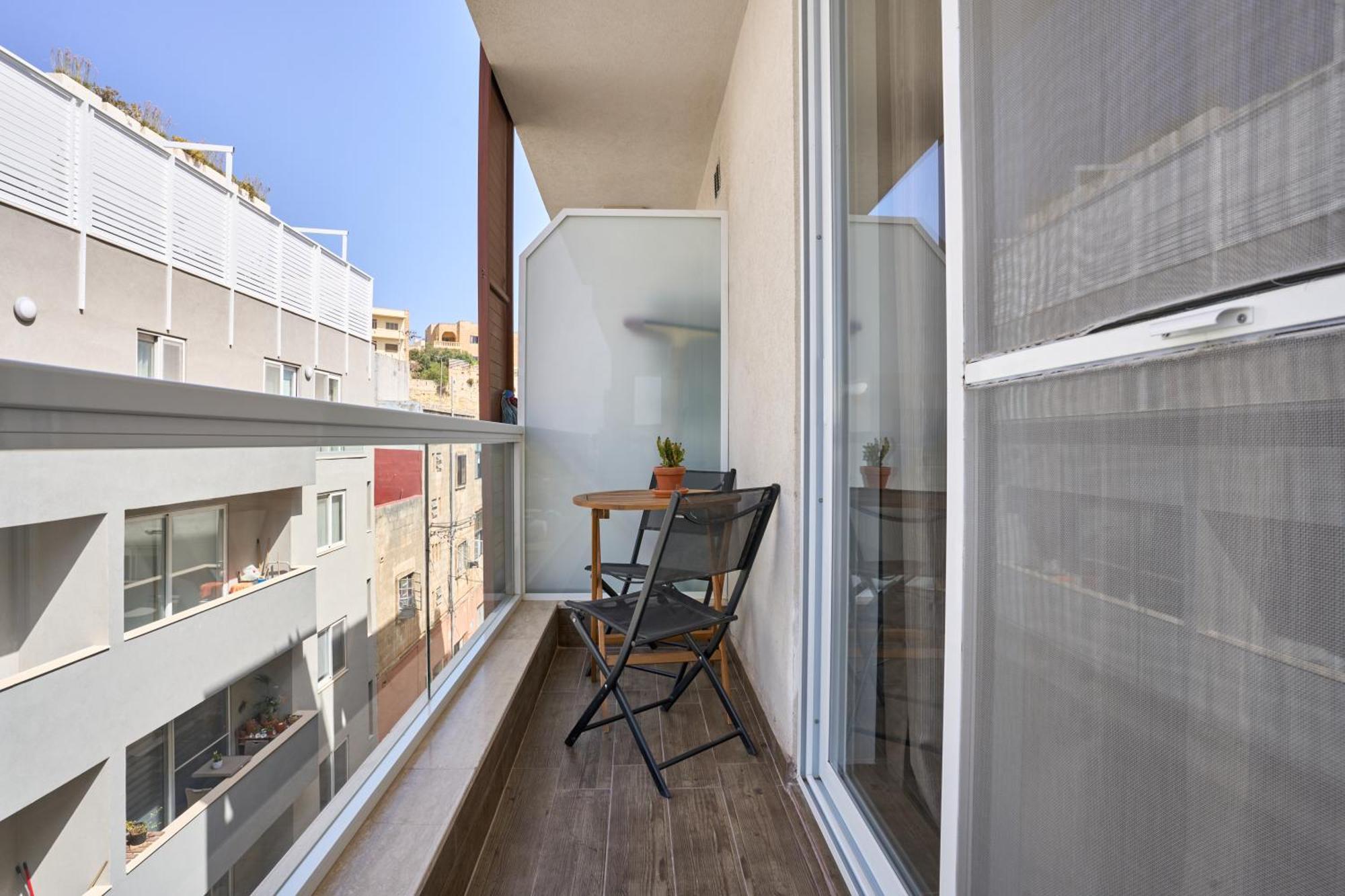 Private Apartment Minutes To Sliema Malta, 2 Ac'S, Netflix Gzira Eksteriør billede
